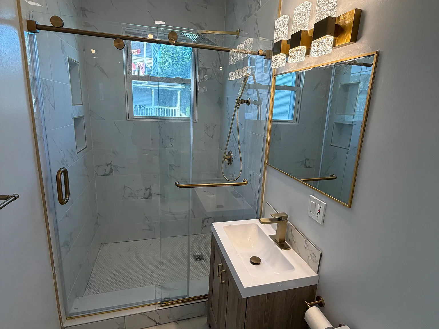 2 bed, $1,800 — Photo 3