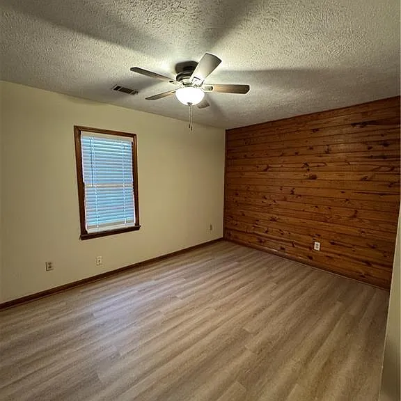 3599 Ridge Rd SE — Photo 2