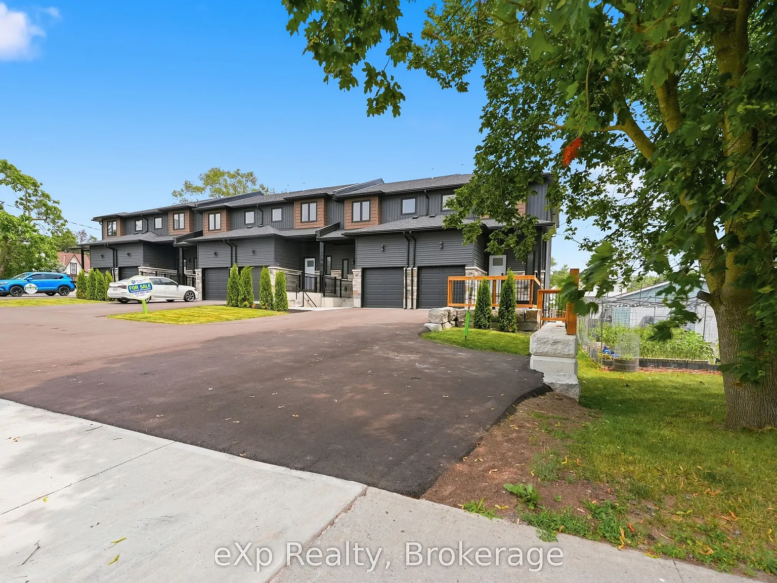 3 bed, $2,850 — Photo 2