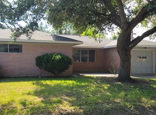 1820 Sunset Ave, Bay City, TX 77414