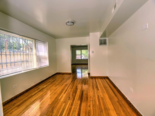 6000-04 S Albany Ave #3105-11
