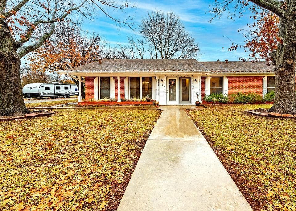 1st image of 1007 S Valentine Dr