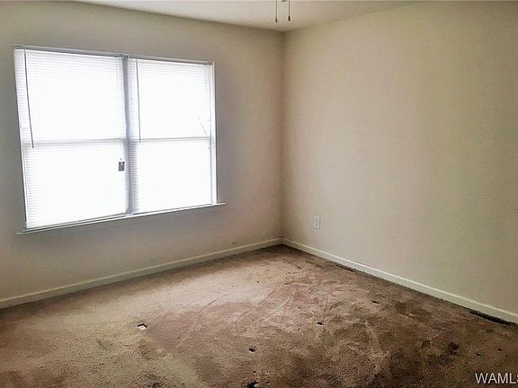 3rd image of 11548 Andrew Way