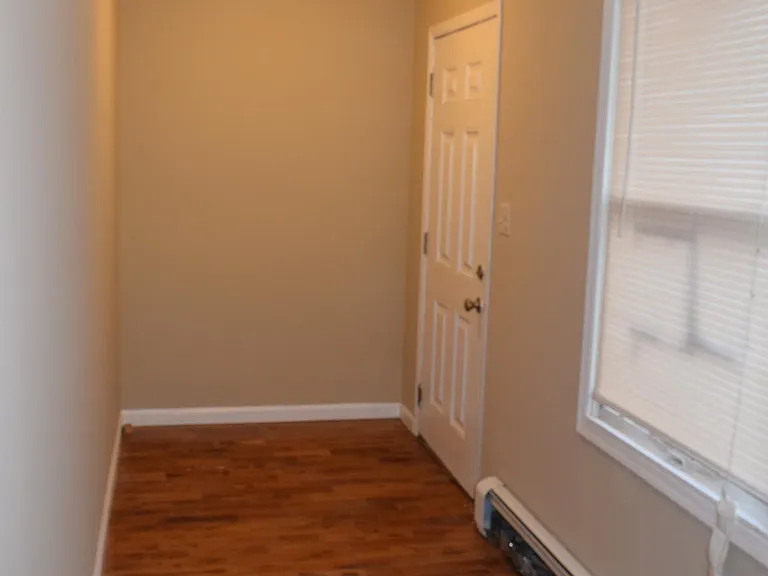 99 Leroy Pl — Photo 14