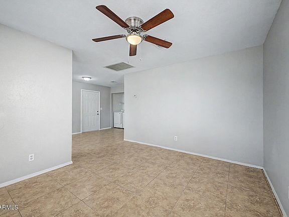 5th image of 702 W 12TH Street