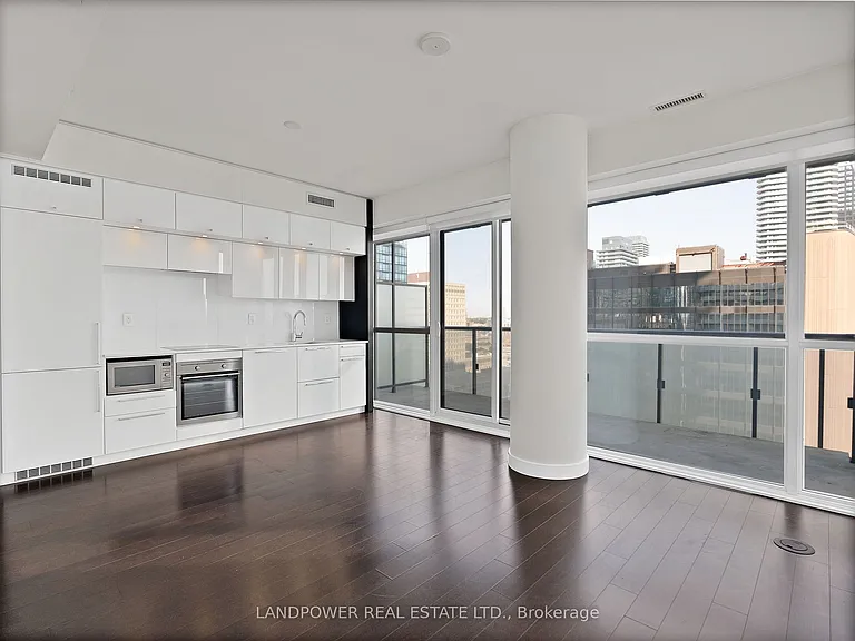 15 Grenville St #2609 — Photo 5