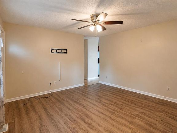 5th image of 185 N Dove Loop