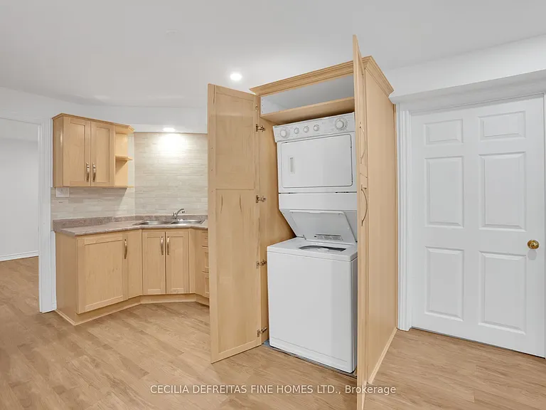 40 Venetian Cres #BASEMENT — Photo 8