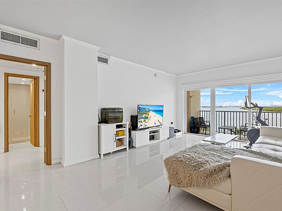 3rd image of 300 Bayview Drive #404