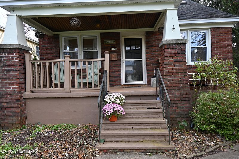 4th image of 1178 Highland Park Road