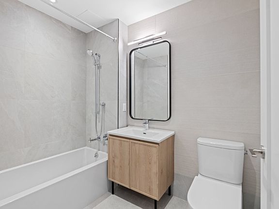 5th image of 71-82 Parsons Blvd #215