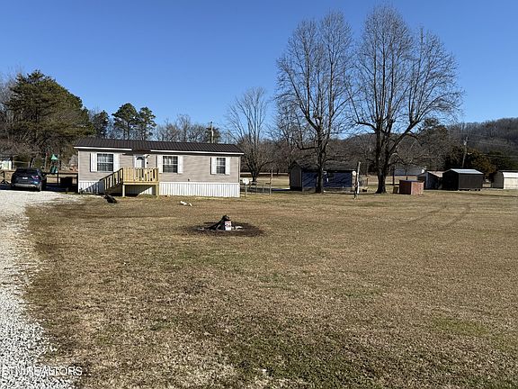 2nd image of 1355 Loudon Hwy