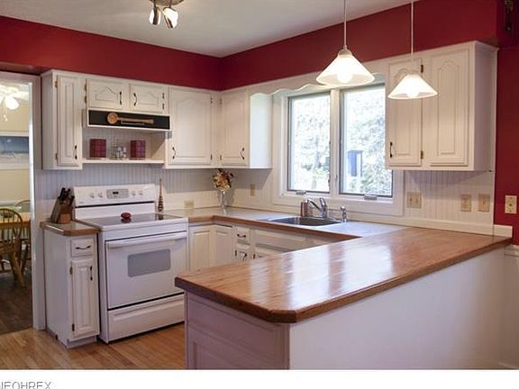 5th image of 157 Elm Ct
