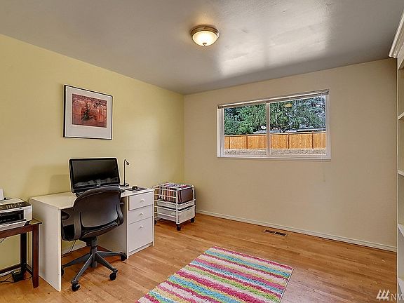4th image of 16404 SE 15th St