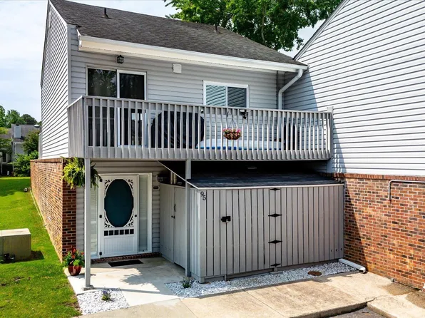 95 Topsail Ct, Greenville, SC 29611