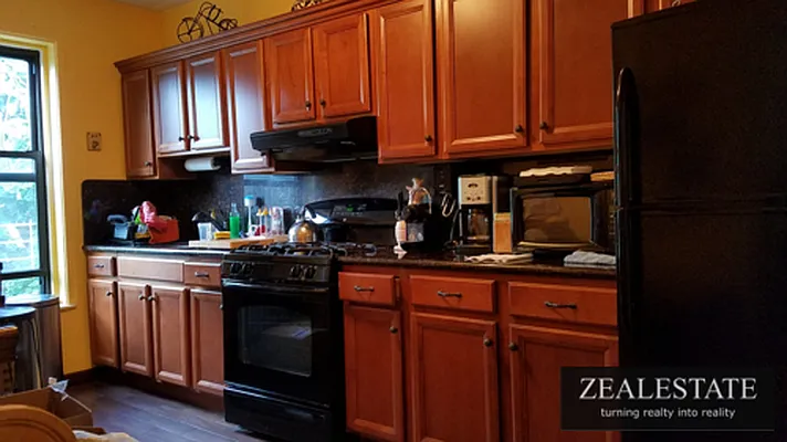 Rented by ZealEstate Group Inc | media 3