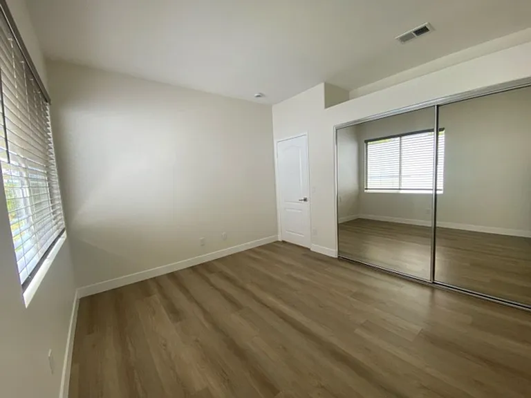 4926 Lassen Dr — Photo 13
