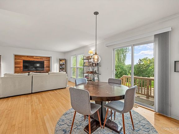 5th image of 712 Brighton Cir
