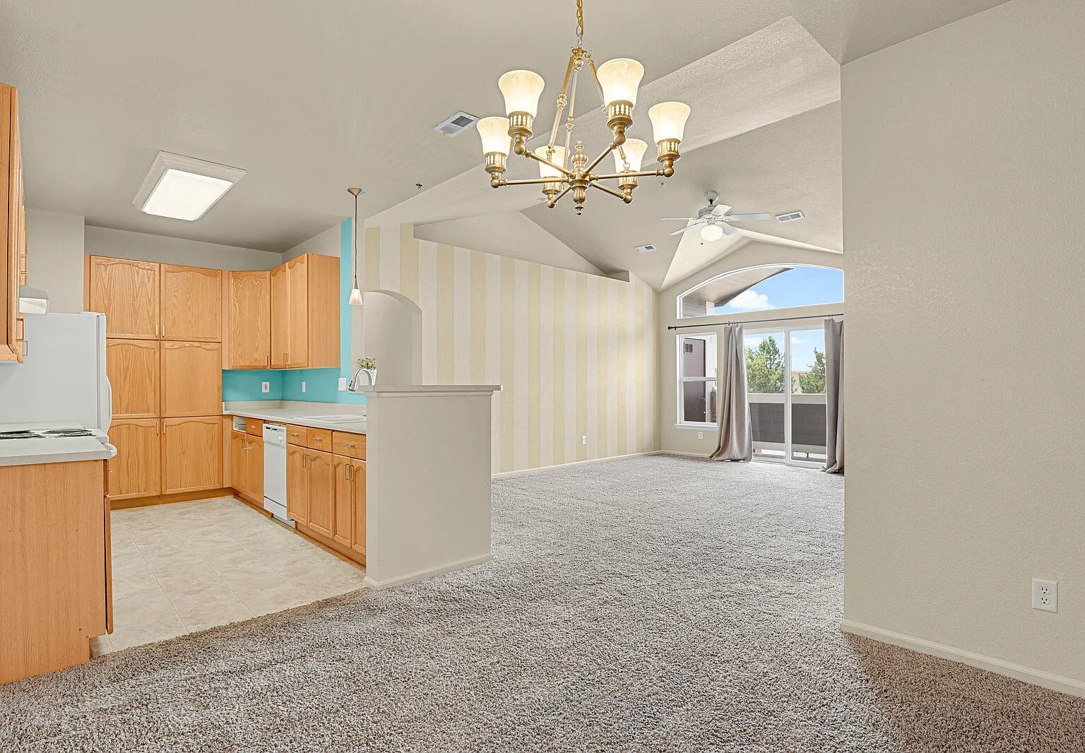 3 bed, 1550 sqft, $2,695 — Photo 1