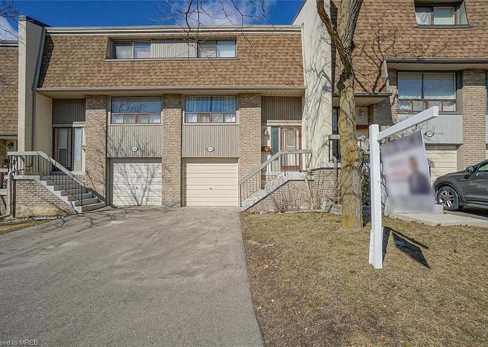 1st image of 113 Ashton Cres #113