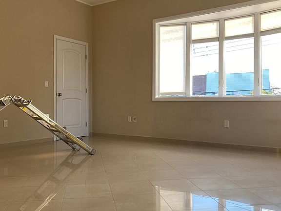 5th image of 743 Calhoun Ave #2
