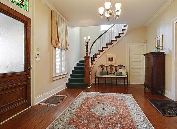 2nd image of 1128 Amelia St