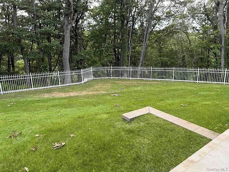 12 Harbour Ln #8A — Photo 9