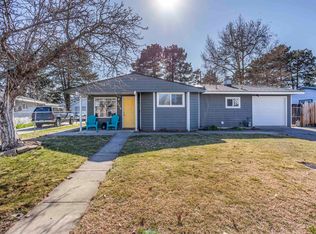 379 Cottonwood Dr, Richland, WA 99352