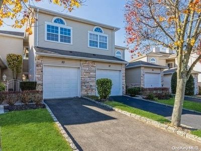 33 Windwatch #-, Hauppauge, NY, 11788