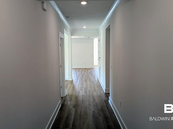 5th image of 333 Barndling St