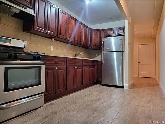 2nd image of 27 Cox Place