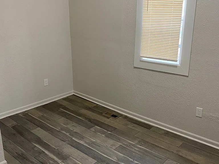 4725 N Race St — Photo 6