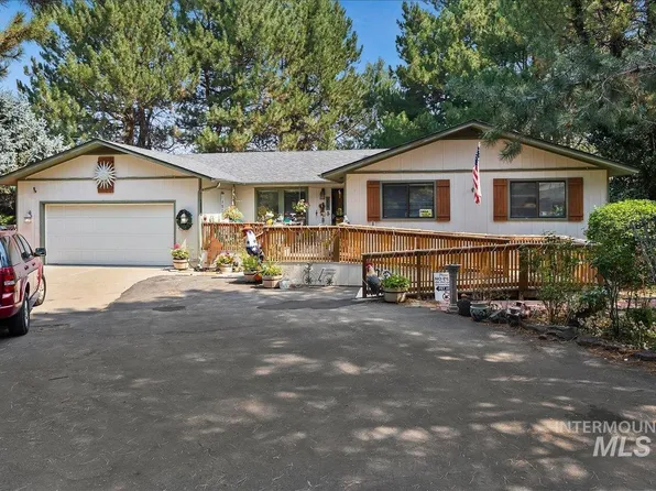 215 Willow Ln, Hagerman, ID 83332