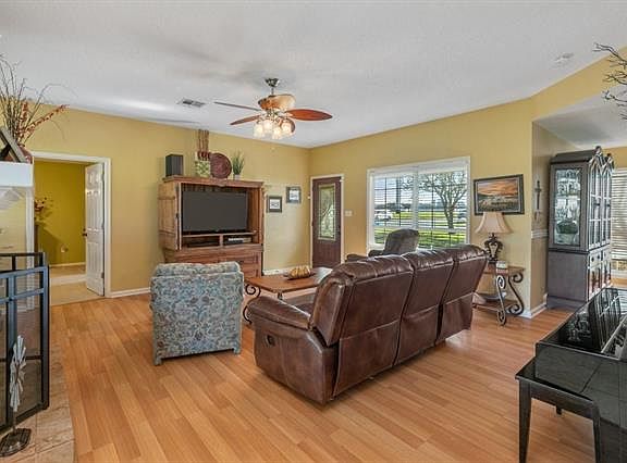 2nd image of 5702 Delord Ln