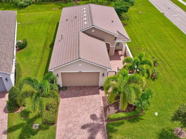 9907 SW Trumpet Tree Circle, Port St Lucie, FL 34987
