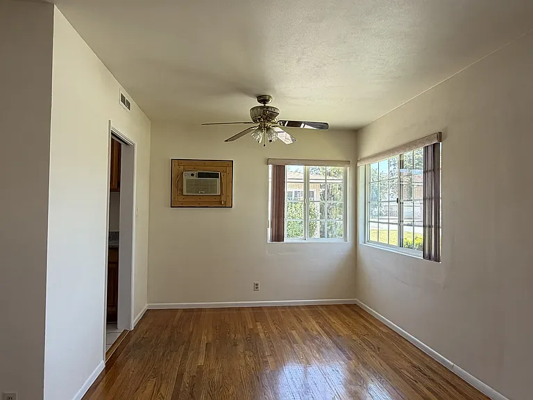 1433 E Larkwood St — Photo 13