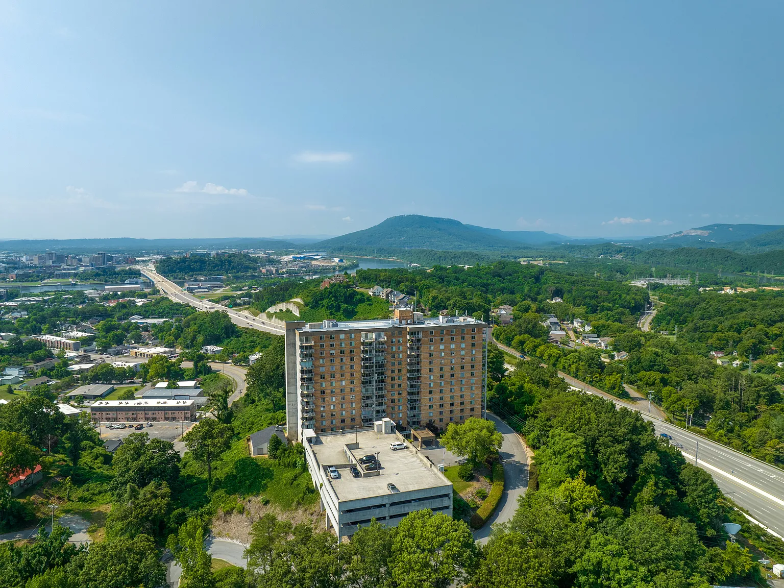 2 bed, 1175 sqft, $2,200 — Photo 3