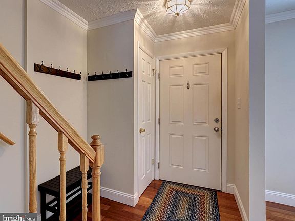 3rd image of 834 Bentwillow Dr