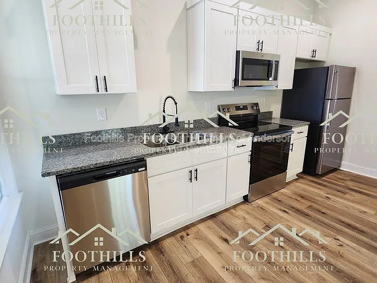 111 Anderson Ave #B — Photo 4