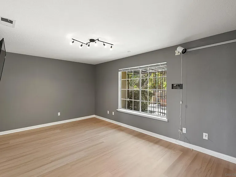 6518 Monte Fuego — Photo 40