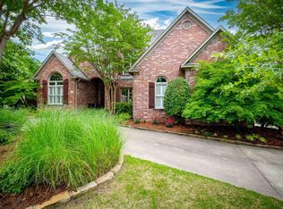 18 Germay Ct, Little Rock, AR 72223