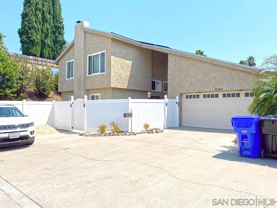 1st image of 10484 El Comal Dr