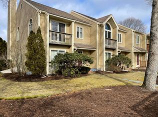 15 Denver Dr APT C1, West Yarmouth, MA 02673