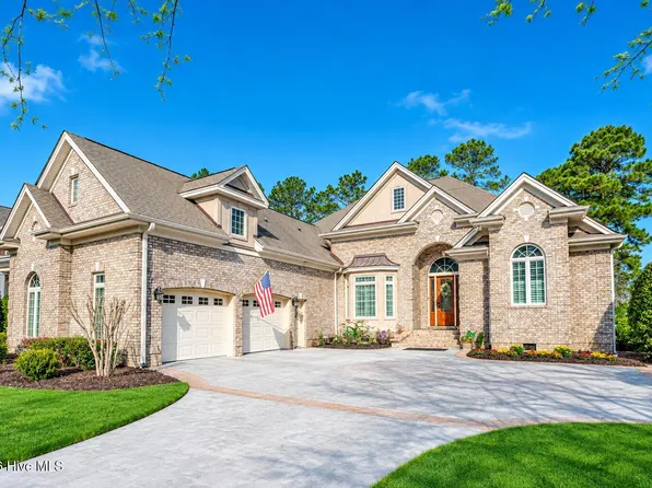 565 Westchester Place SW, Ocean Isle Beach, NC 28469