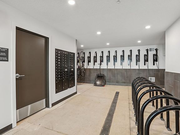3rd image of 635 Van Buren St NE #403