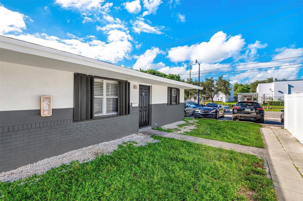 404 NE 4th Street, photo 4
