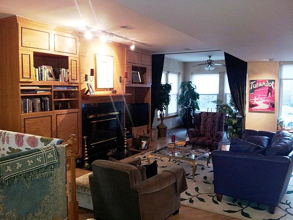 3rd image of 4411 N Magnolia Ave APT 1S