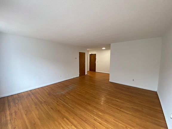 5th image of 708 University Ave SE #546d33fa9