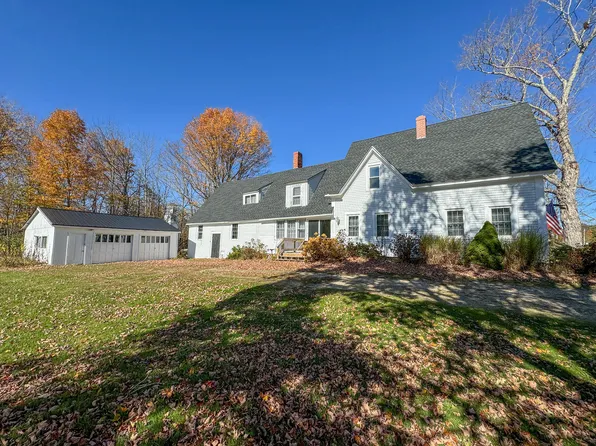 9 Main Road, Burlington, ME 04417