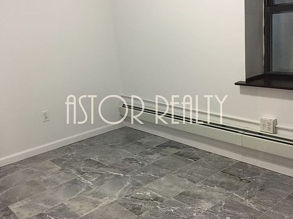 4th image of 3260 31st St